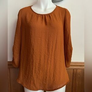 Chestnut 3/4 length sleeve blouse, cognac/rust color, lightweight, back keyhole